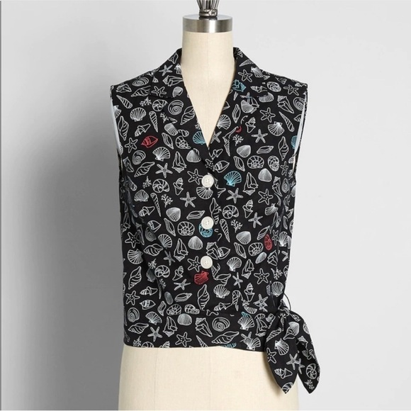 NWT ModCloth Seashell Novelty Linen Blend Black White Red Blue Sleeveless Top S - Picture 1 of 14